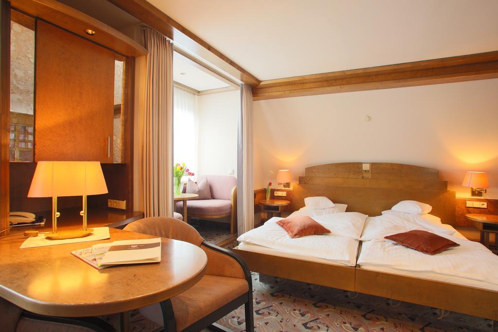 Hotel Brielhof Хехинген Экстерьер фото