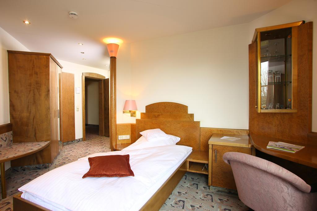 Hotel Brielhof Хехинген Экстерьер фото