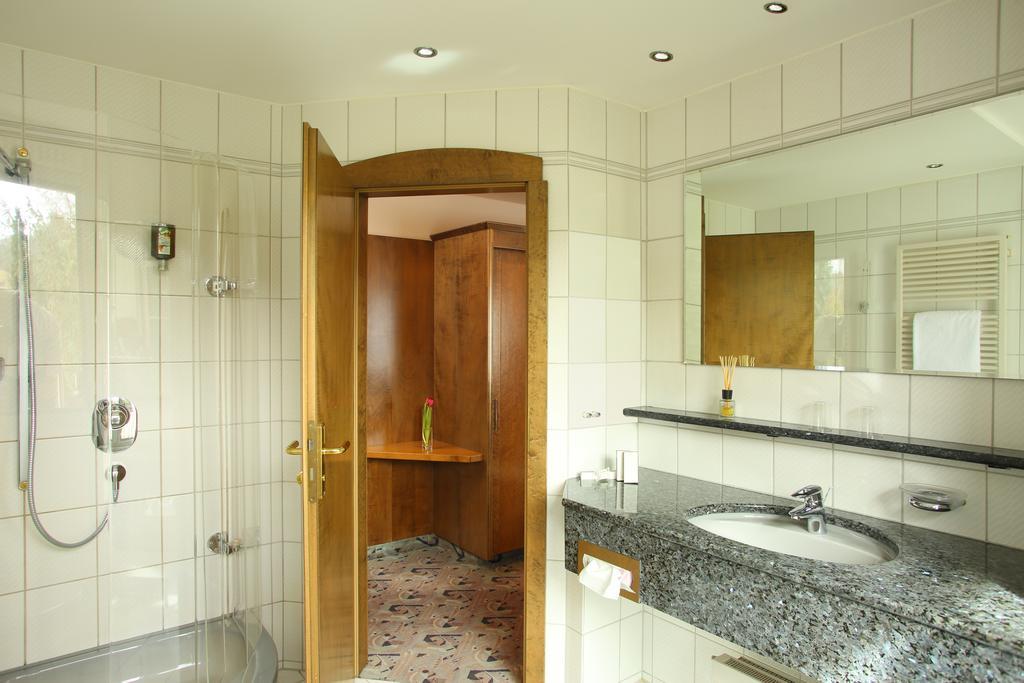 Hotel Brielhof Хехинген Экстерьер фото
